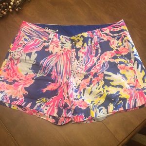 EUC 🦩Lilly Pulitzer Callahan Shorts - Size 4